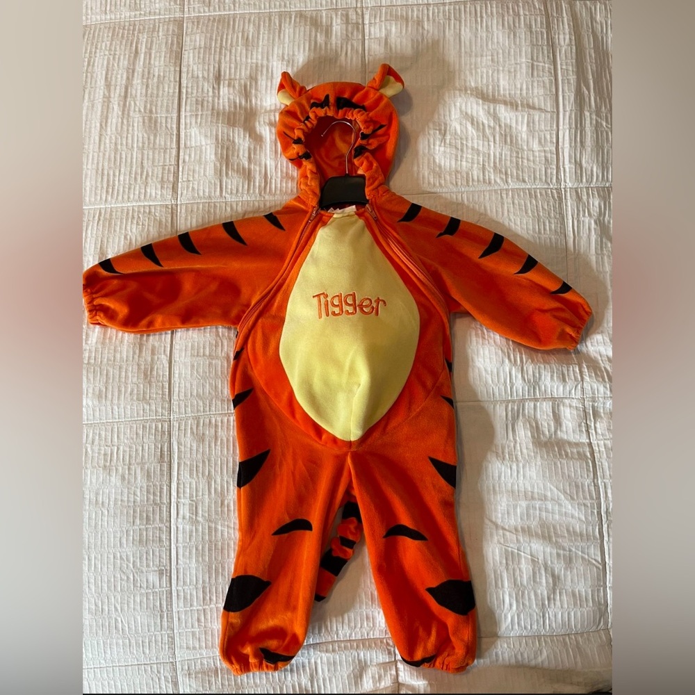 Disney Store - Tigger Winnie The Pooh 1pc Halloween Costume